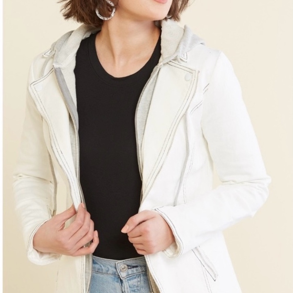 EUC Jamison Women's White Jacket with Gray Hooded Dickey - Small
